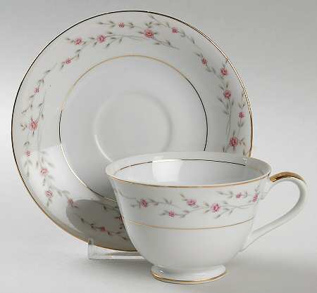 Prestige Footed Cup & Saucer Set