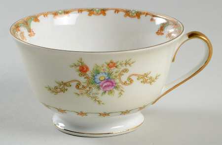 Regent Footed Cup