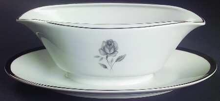 Rosemont Gravy Boat with Attached Underplate