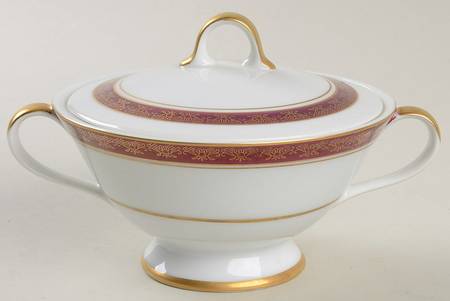 Royalty Sugar Bowl & Lid