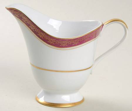 Royalty Creamer