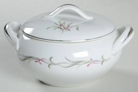 Wildbrook Sugar Bowl & Lid