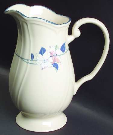 New Apple Blossom (Scalloped Edge) 56 Oz Pitcher