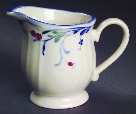 Berry Grove Creamer