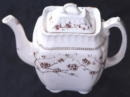 Thorn Brown Teapot & Lid