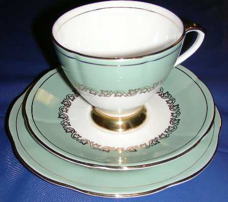 5087 Footed Cup & Saucer Set