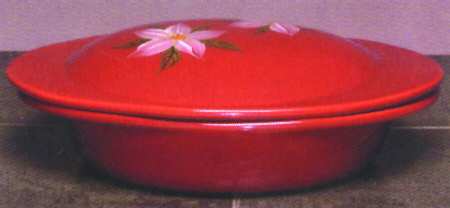 Poinsettia 2 Qt Round Covered Casserole
