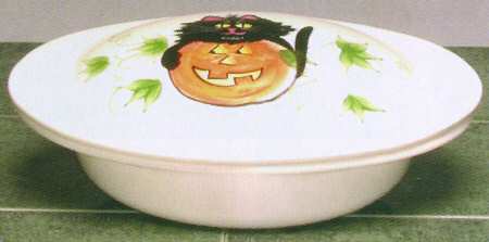 Halloween 2 Qt Round Covered Casserole
