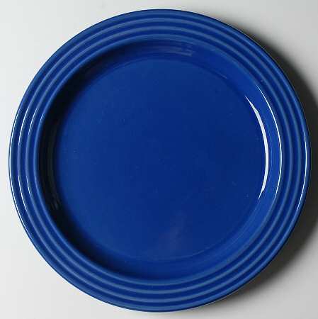 Le Potier Blue (Lavande) by Emile Henry