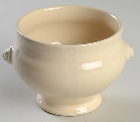 Le Potier Creme (Ivoire) Footed Lion's Head Soup Bowl