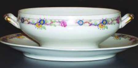 EBF3 Gravy Boat with Attached Underplate