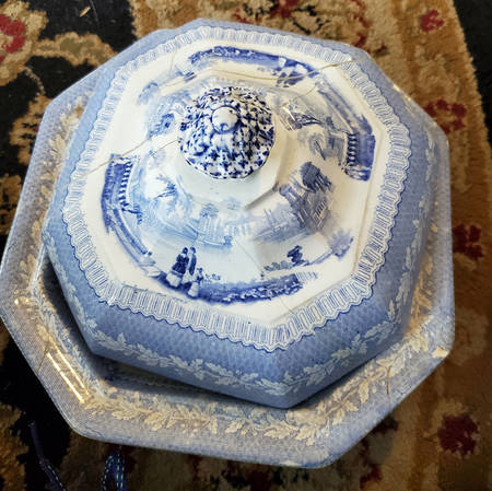 Palmyra Round Covered Butter