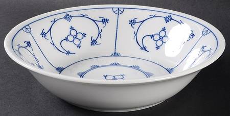Blau Saks 8" Round Vegetable Bowl