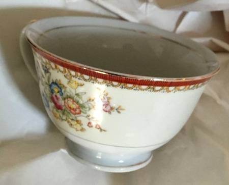 EMP113 Footed Cup