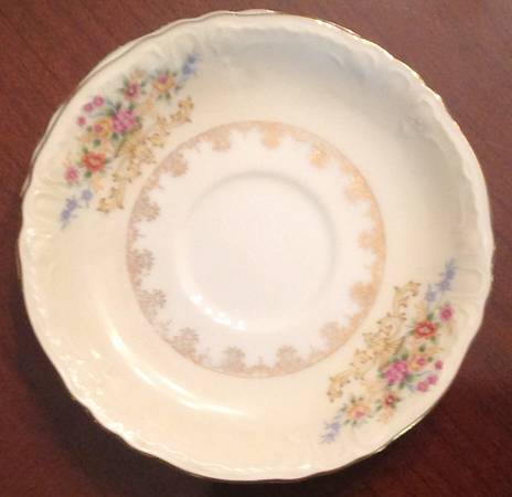 EMJ28 Saucer