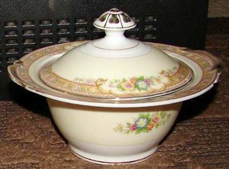 ESO29 Sugar Bowl & Lid