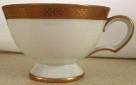 Aristocrat Footed Cup