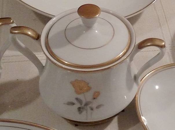 Coronation Sugar Bowl & Lid