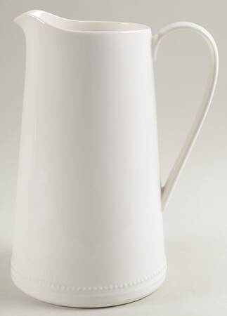 Casa 68 Oz Pitcher
