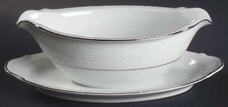 Lady Elegant Gravy Boat with Attached Underplate