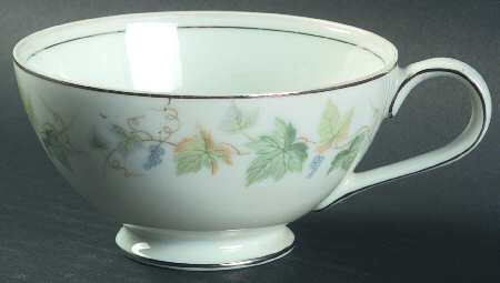 Vineyard Footed Cup
