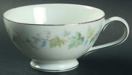Vineyard Footed Cup