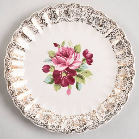 Aristocrat (Scalloped Edge, Fluted Rim) Bread & Butter Plate