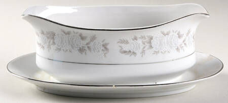 Adele Gravy Boat with Attached Underplate
