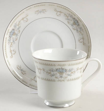 Diane Footed Cup & Saucer Set