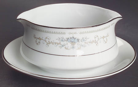 Diane Round Gravy Boat/Attached Underplate