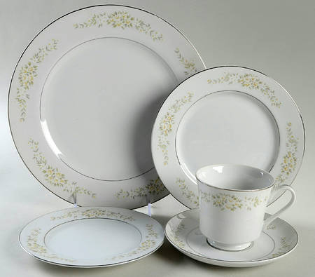 Lady Carolyn 5 Piece Place Setting