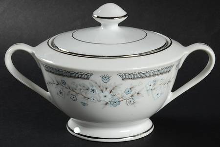 Robin Sugar Bowl & Lid