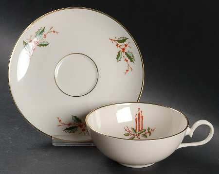 Christmas (Coupe) Flat Cup & Saucer Set