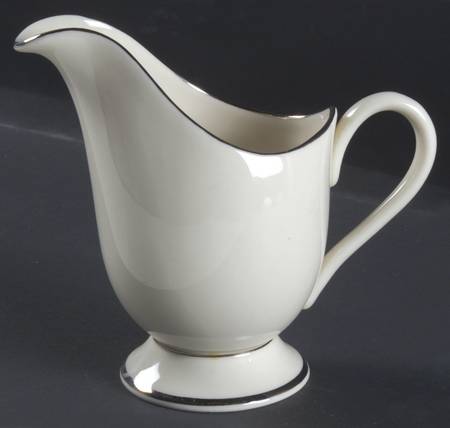 Classic Dignity Platinum Creamer