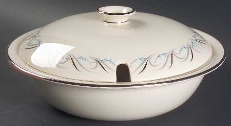 Waltz of Spring (Rim) Round Covered Vegetable