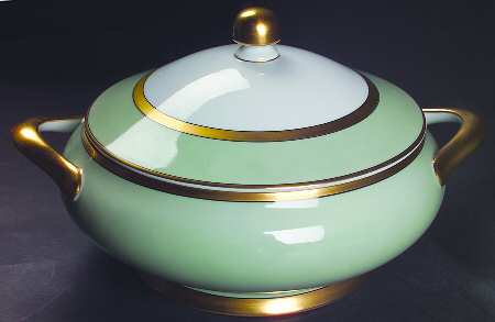 Renaissance Mint Green Round Covered Vegetable