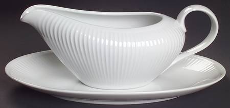 White Classic Gravy Boat & Underplate/Relish