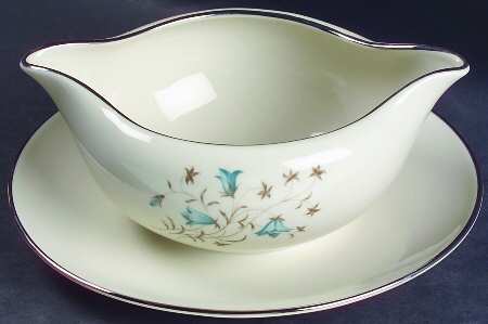 Belnor Gravy Boat with Attached Underplate