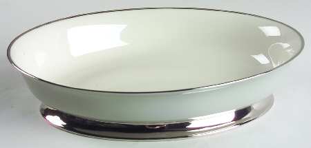 Brookmere 10" Oval Vegetable Bowl