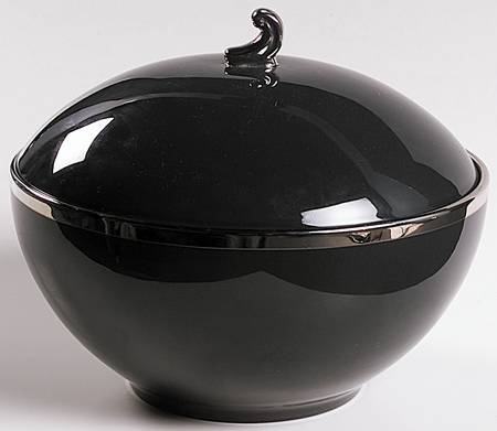 Contessa Black Round Covered Vegetable