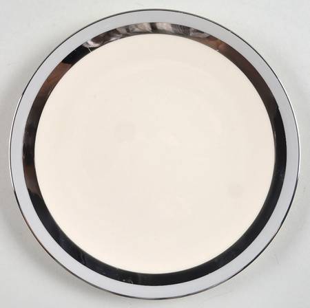Contessa Gray (Platinum Trim, Coupe) Salad Plate