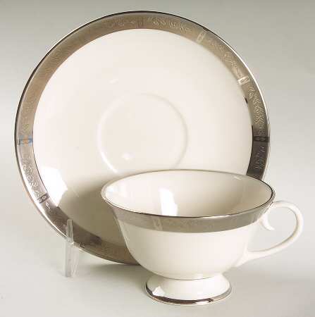Rose Tapestry No Color Band (Rim&Coupe) Footed Cup & Saucer Set