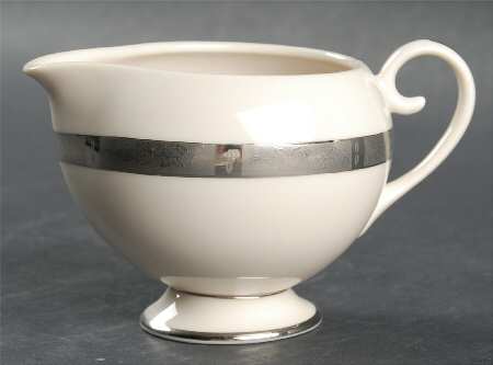 Rose Tapestry No Color Band (Rim&Coupe) Creamer