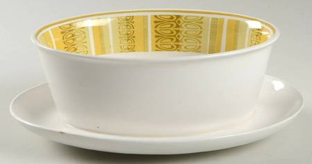 Antigua Gravy Boat with Attached Underplate