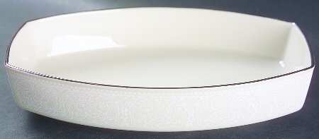 Applique 8" Oval Vegetable Bowl