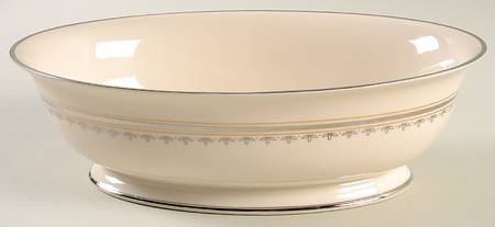 Arabesque 9" Oval Vegetable Bowl