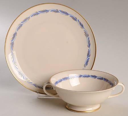 Arcadia Blue Footed Cream Soup Bowl & Saucer Set