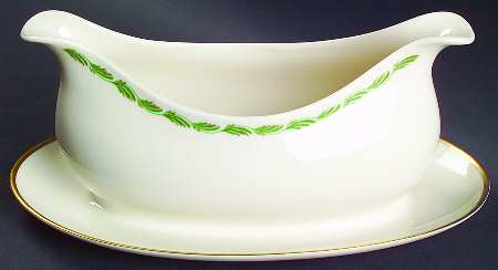 Arcadia Green Gravy Boat with Attached Underplate