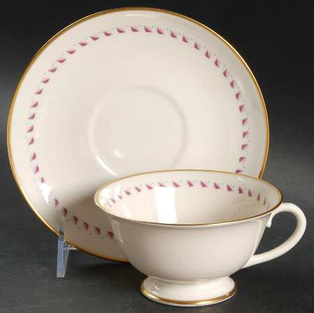 Arden Footed Cup & Saucer Set