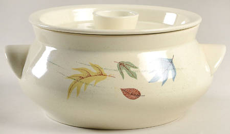Autumn 2 Qt Round Covered Casserole